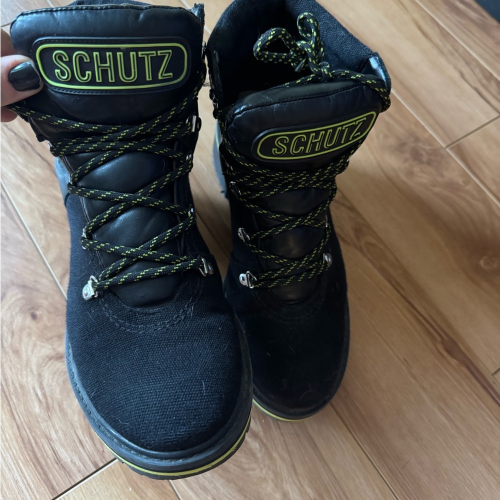 SCHUTZ Black and Green Ankle Boots with Lace-Up Design